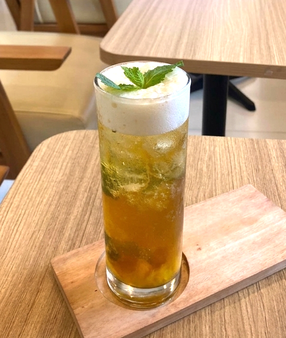 Peach Mint Tea ( ice )