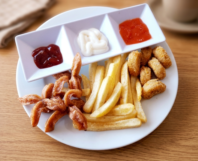 Paket A (Kentang , Sosis, Nugget)